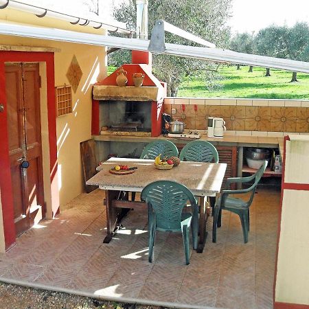 Camping Terreno-Ro-Bi-Li Hotell Cutrofiano Exteriör bild