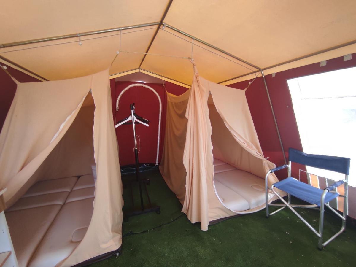 Camping Terreno-Ro-Bi-Li Hotell Cutrofiano Exteriör bild